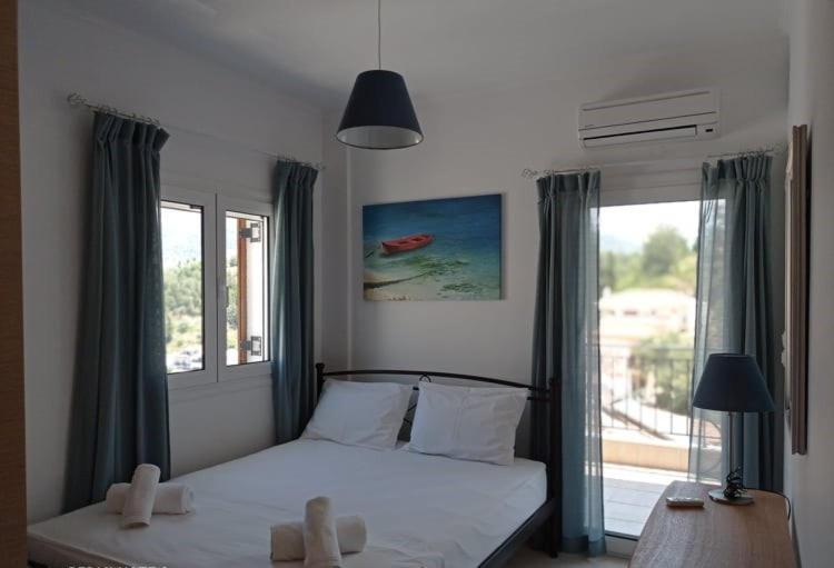 Hermes Holiday Home In The Port Of Sivota Exterior photo
